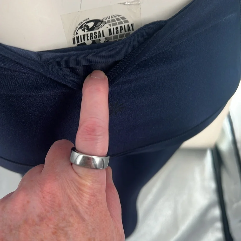 Athleta shimmer tights. Size M - Picture 6 of 7